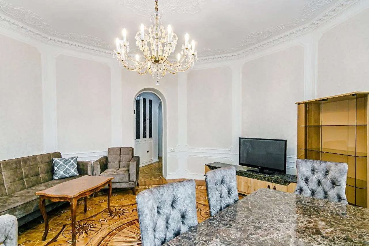 Apartment Azercell In The Fountain Baku